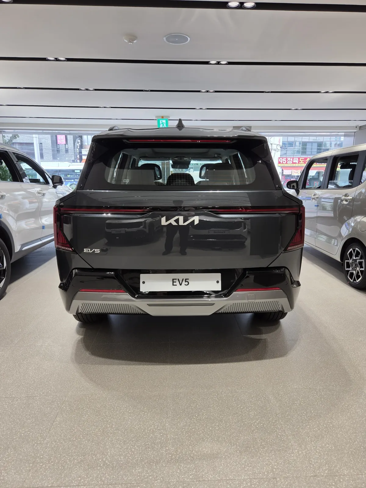 기아 EV5 상담 차량 사진